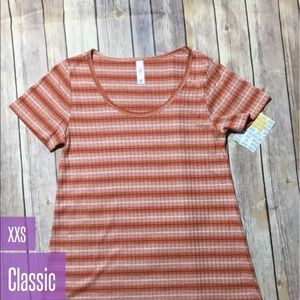 Lularoe  Classic T